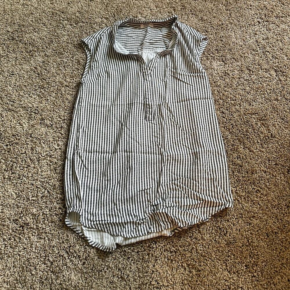 Ardene Basic Collection Grey and White Striped Top Women’s XS
